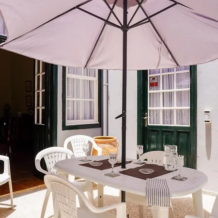 펜션 Casa Profesores, Typical Canarian House 라오로타바